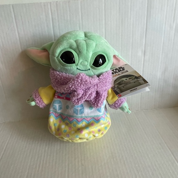 NWT Easter Grogu/Baby Yoda Plush 2022 Star Wars The Mandalorian The Child - Picture 8 of 14